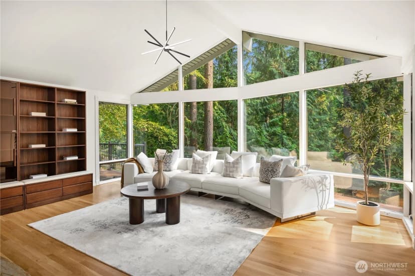 Property photo for 3718 130th Avenue Ne, Bellevue