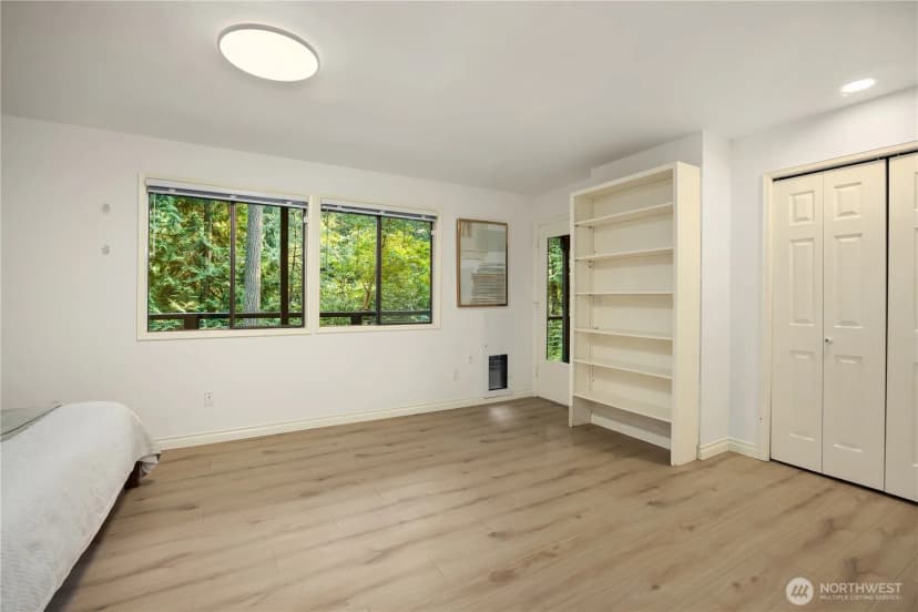 Property photo for 3718 130th Avenue Ne, Bellevue photo 30