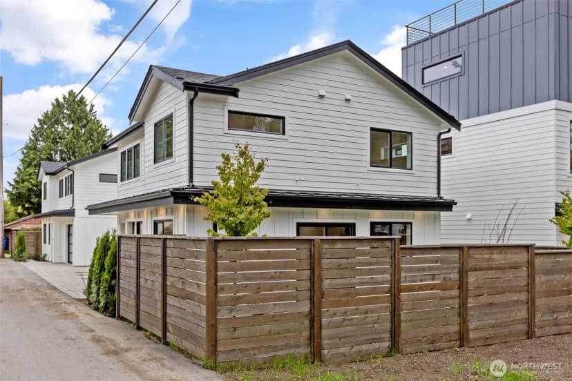 Property photo for 117 Nw 117th Street, Seattle photo 9