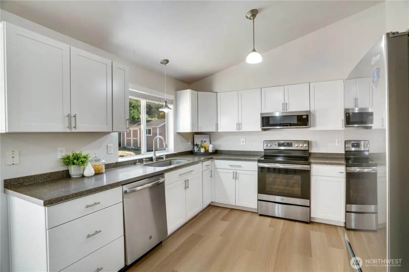 Property photo for 11617 210th Avenue E, Bonney Lake photo 9
