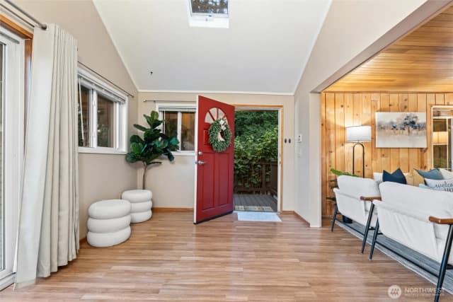 Property photo for 1228 S Lake Stickney Drive, Lynnwood photo 5