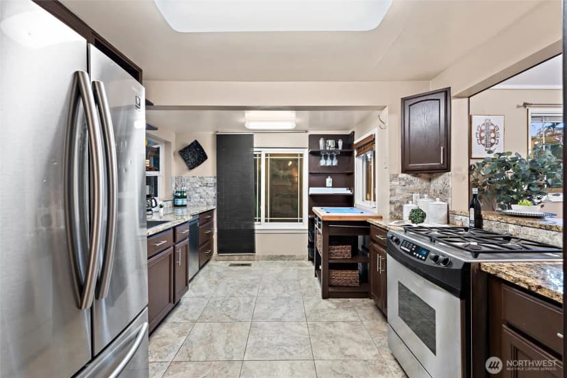 Property photo for 1228 S Lake Stickney Drive, Lynnwood photo 13