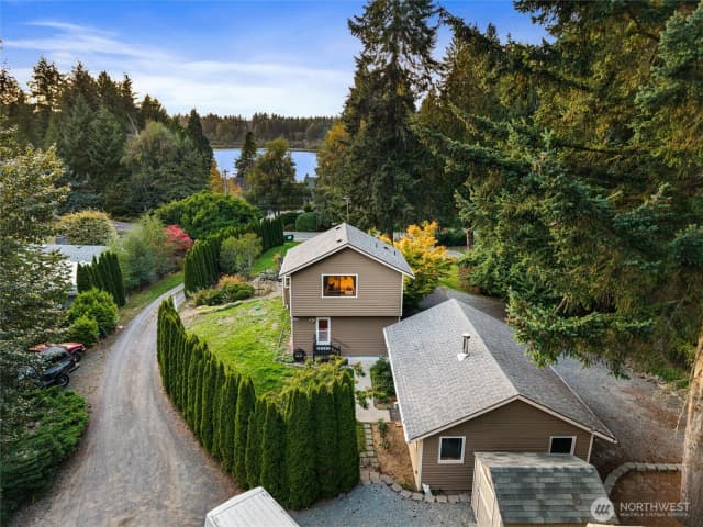 Property photo for 1228 S Lake Stickney Drive, Lynnwood photo 2