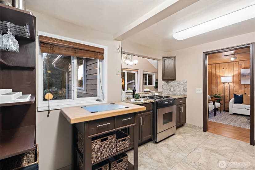 Property photo for 1228 S Lake Stickney Drive, Lynnwood photo 18