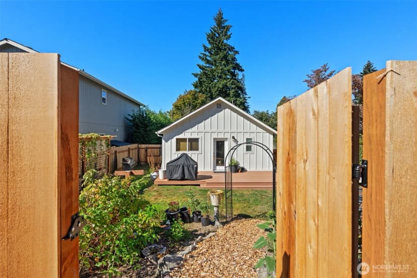 Property photo for 1310 N Montgomery Avenue, Bremerton photo 23