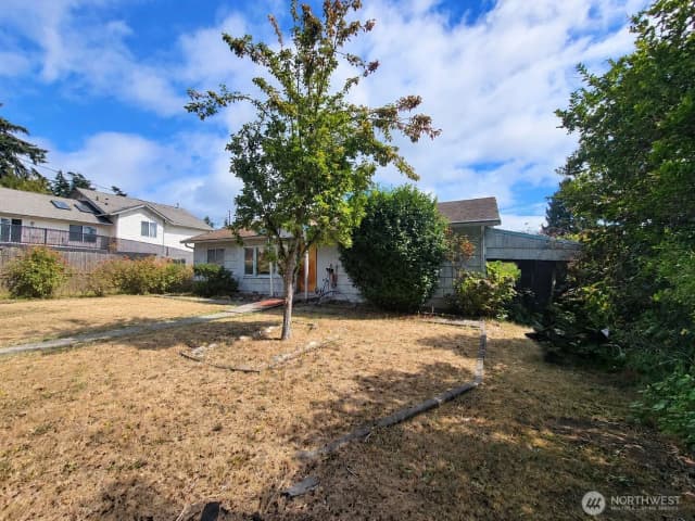 Property photo for 3460 Forest Drive Ne, Bremerton photo 2