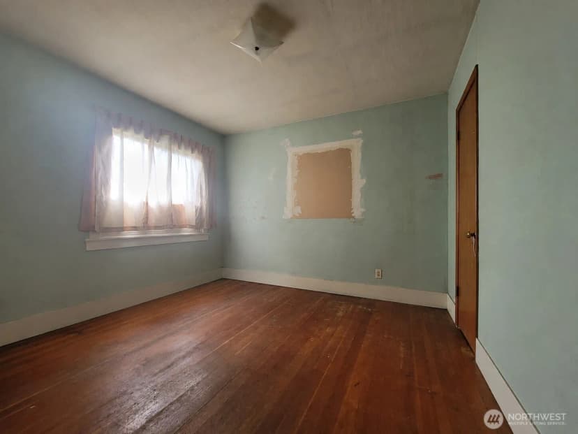 Property photo for 3460 Forest Drive Ne, Bremerton photo 18