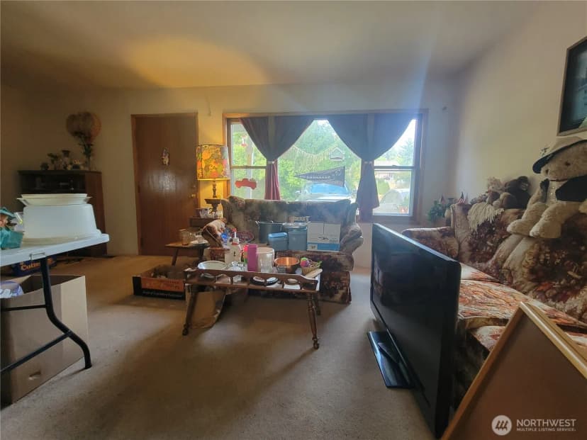Property photo for 3460 Forest Drive Ne, Bremerton photo 8