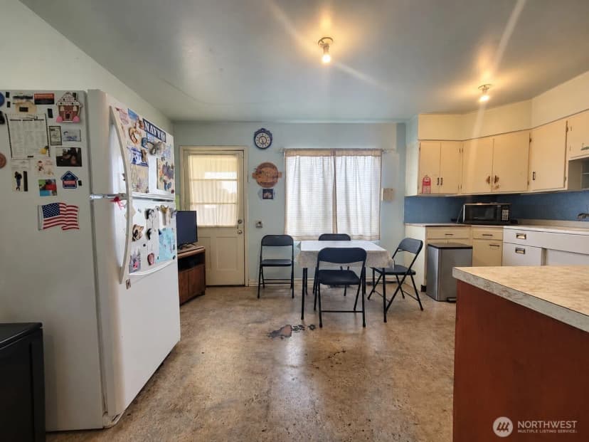 Property photo for 3460 Forest Drive Ne, Bremerton photo 10