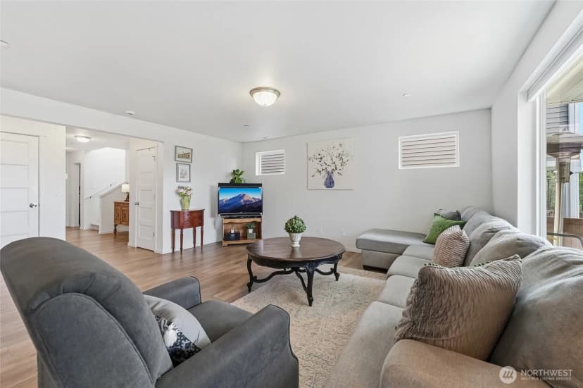Property photo for 7142 42nd Place Ne, Marysville photo 4