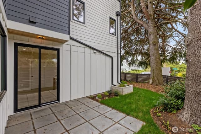 Property photo for 11054 2nd Avenue Nw, Seattle photo 5