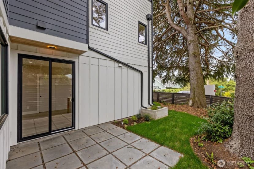 Property photo for 11054 2nd Avenue Nw, Seattle photo 5