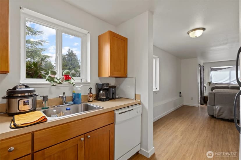 Property photo for 13204 12th Avenue Sw, Burien photo 18