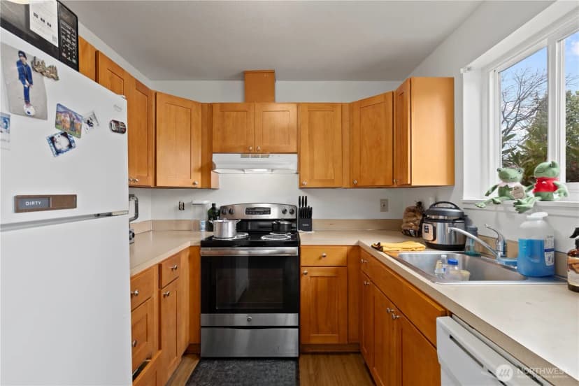 Property photo for 13204 12th Avenue Sw, Burien photo 17