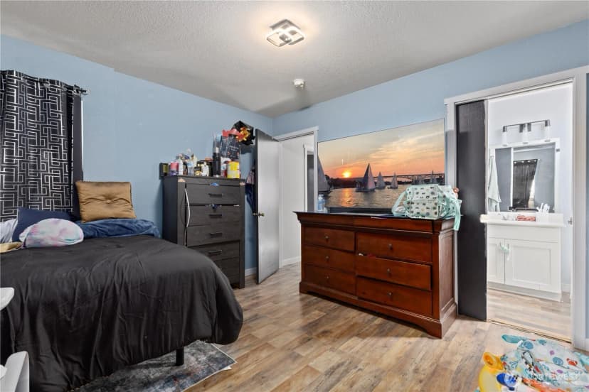 Property photo for 13204 12th Avenue Sw, Burien photo 12