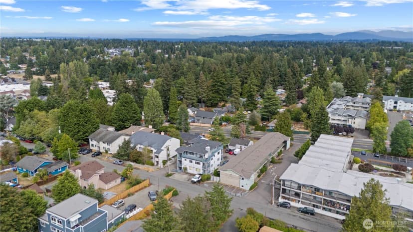 Property photo for 13204 12th Avenue Sw, Burien photo 33