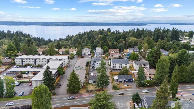 Property photo for 13204 12th Avenue Sw, Burien photo 36