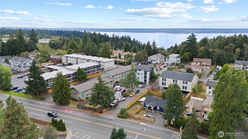 Property photo for 13204 12th Avenue Sw, Burien photo 35