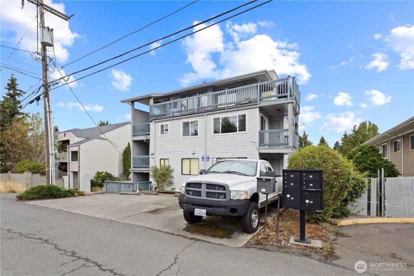Property photo for 13204 12th Avenue Sw, Burien photo 30
