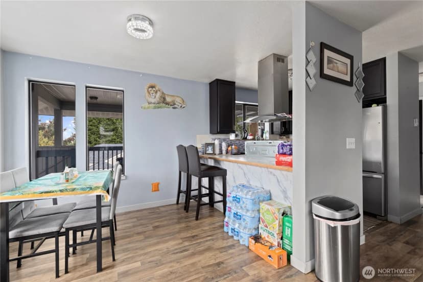 Property photo for 13204 12th Avenue Sw, Burien photo 8