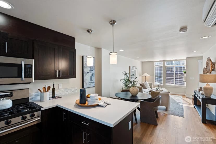 Property photo for 414 Ne 73rd Street, Seattle photo 6