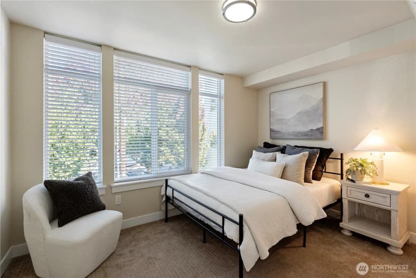 Property photo for 414 Ne 73rd Street, Seattle photo 11