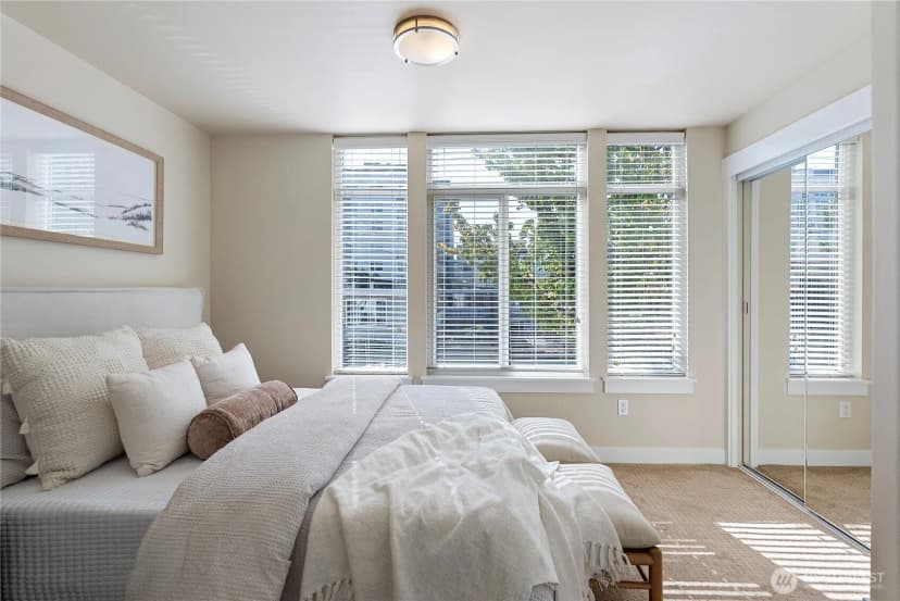 Property photo for 414 Ne 73rd Street, Seattle photo 16