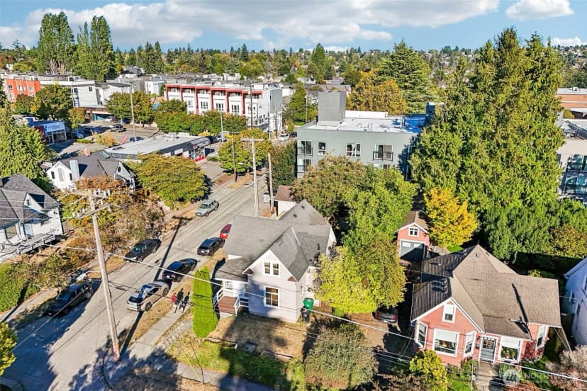 Property photo for 6558 16th Avenue Nw, Seattle photo 32