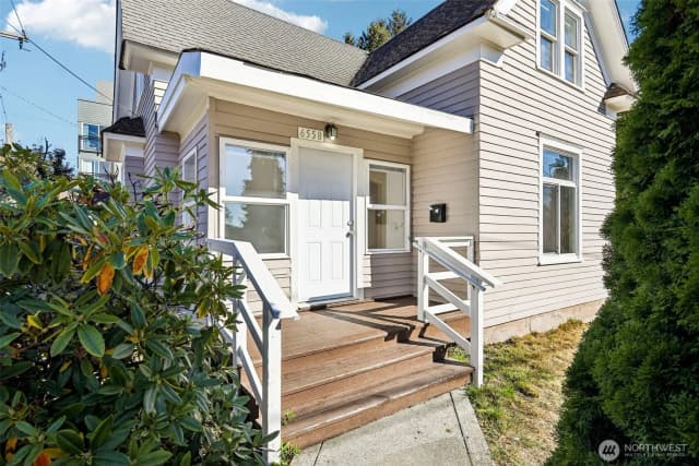 Property photo for 6558 16th Avenue Nw, Seattle photo 4
