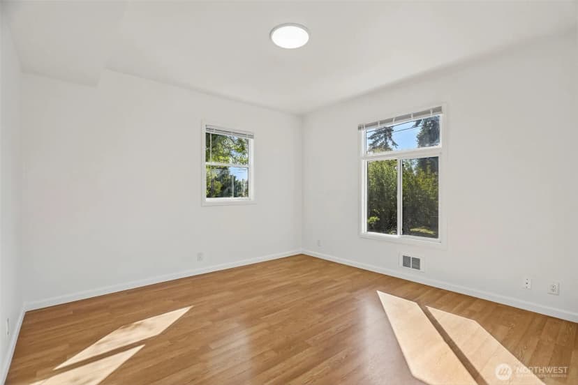 Property photo for 6558 16th Avenue Nw, Seattle photo 6