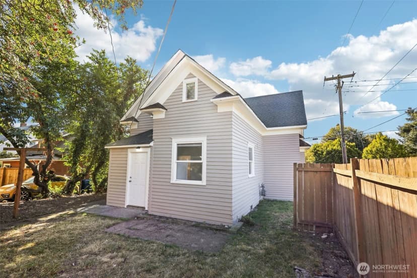 Property photo for 6558 16th Avenue Nw, Seattle photo 28