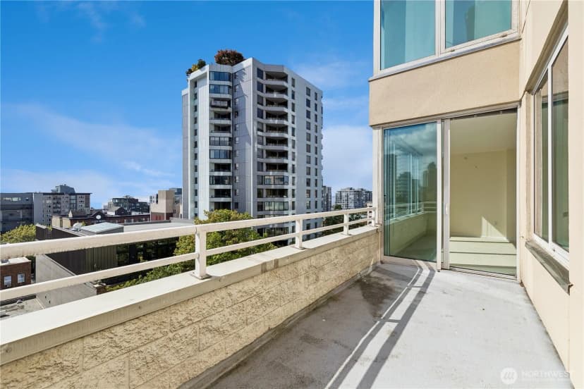 Property photo for 2600 2nd Avenue #1608, Seattle photo 5
