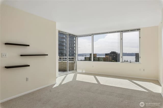 Property photo for 2600 2nd Avenue #1608, Seattle photo 3