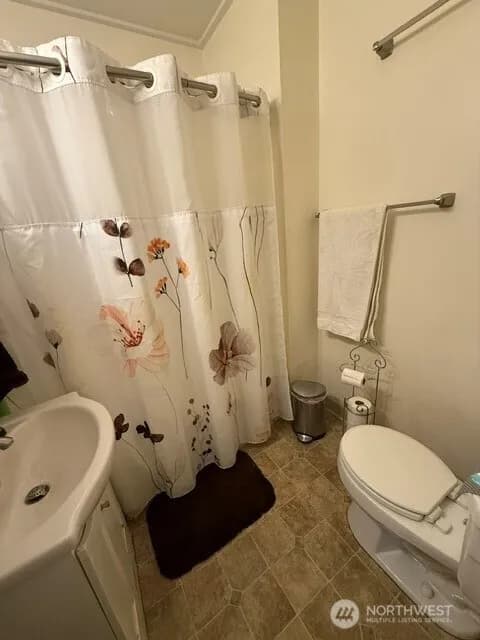 Property photo for 4802 S American Lake Boulevard, Tacoma photo 6