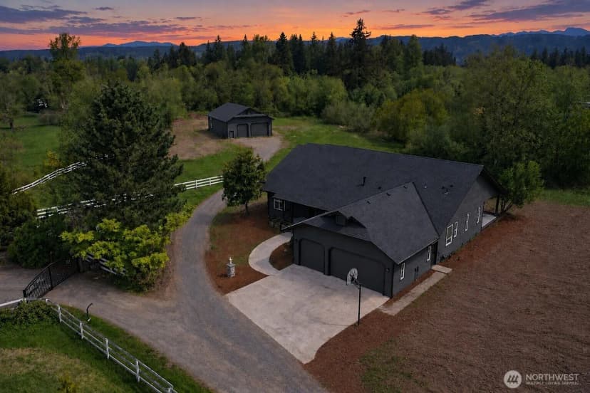 Property photo for 31728 Se Issaquah Fall City Road, Fall City