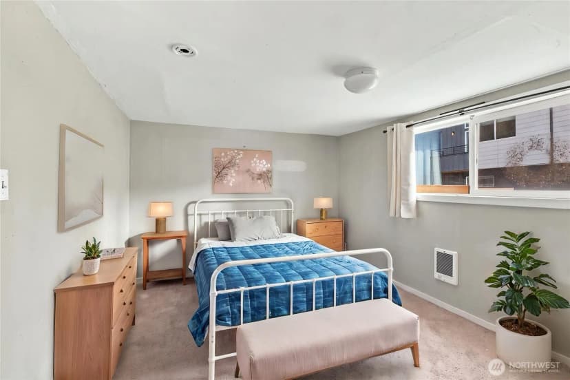 Property photo for 547 S Sullivan Street, Seattle photo 13