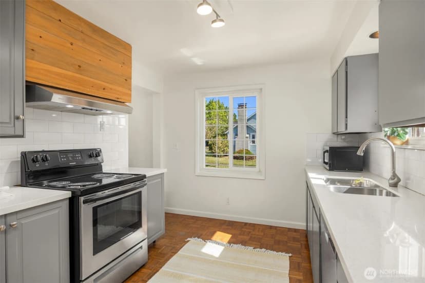 Property photo for 1303 Nw 80th Street, Seattle photo 9