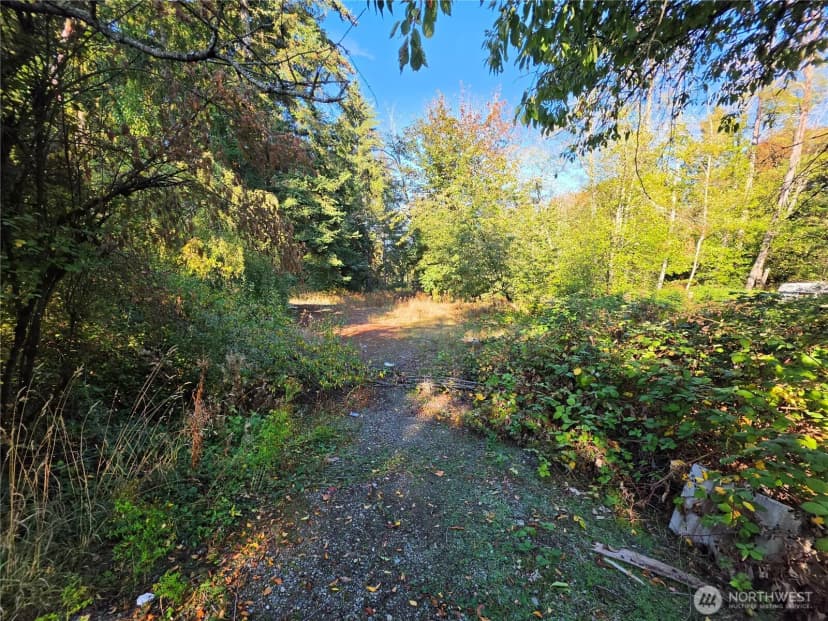 Property photo for 26061 Military Road S, Kent photo 21