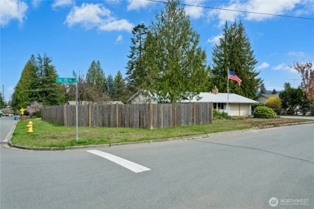 Property photo for 12502 Se 73rd Place, Newcastle photo 2