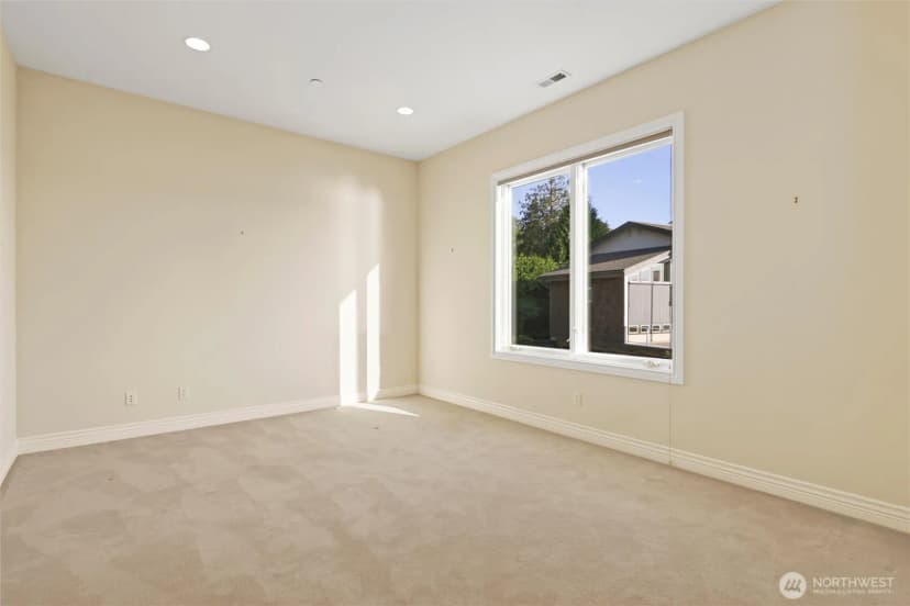 Property photo for 6049 Ne 135th Street, Kirkland photo 26