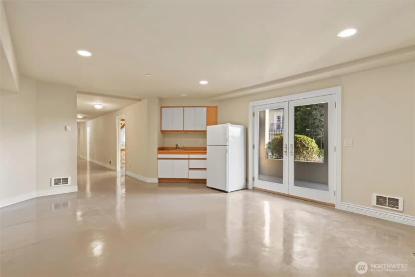 Property photo for 6049 Ne 135th Street, Kirkland photo 33