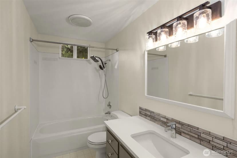 Property photo for 11601 Ne 150th Place, Kirkland photo 27