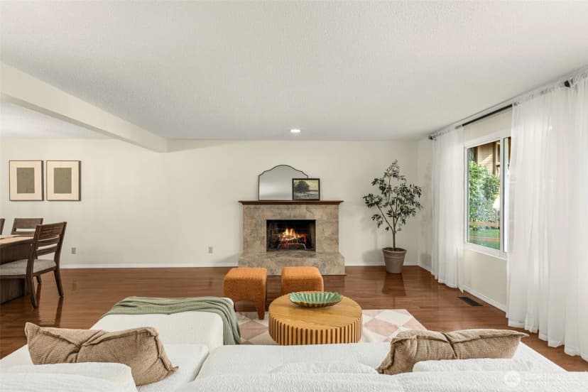 Property photo for 11601 Ne 150th Place, Kirkland photo 5
