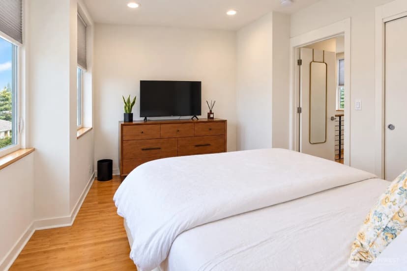 Property photo for 4836 Fauntleroy Way Sw, Seattle photo 11