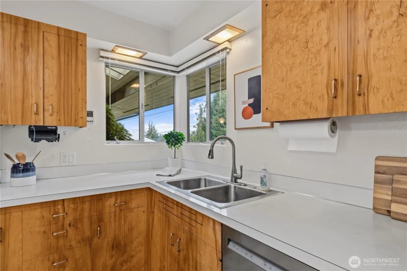 Property photo for 8910 Whitechuck Drive, Everett photo 24