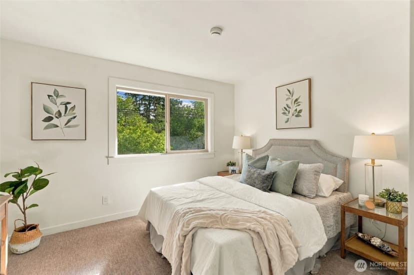Property photo for 10233 8th Avenue Sw, Seattle photo 7