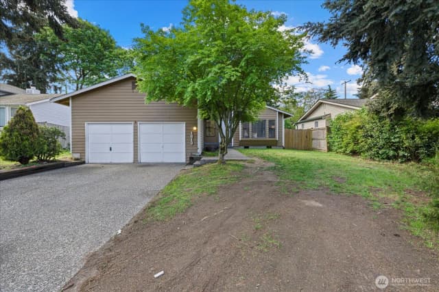Property photo for 1813 Sw 355th Place, Federal Way photo 3