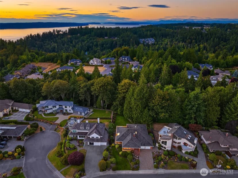 Property photo for 6613 136th Place Sw, Edmonds photo 39