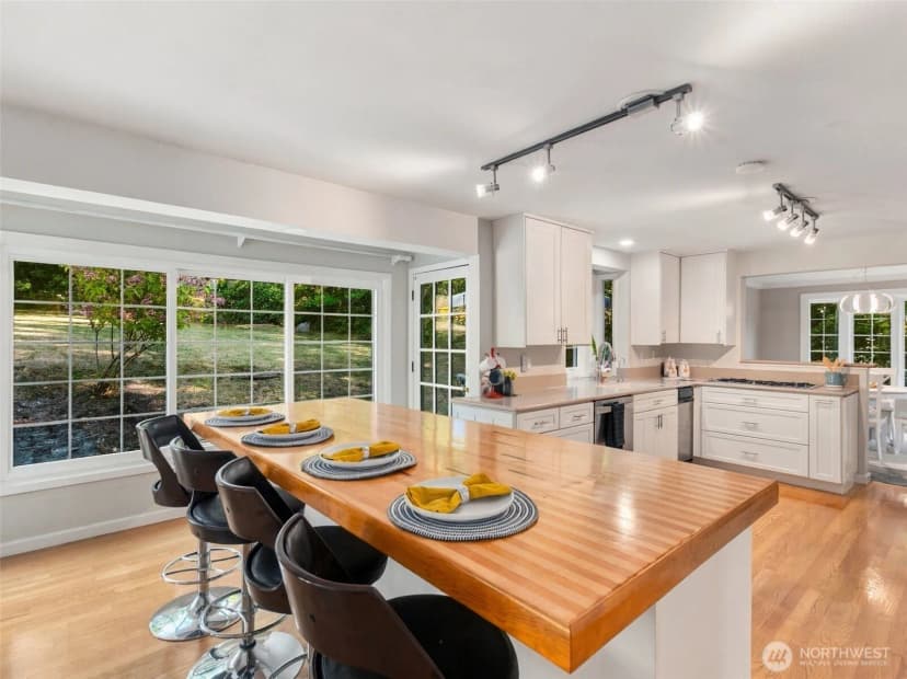 Property photo for 10323 Crescent Valley Drive Nw, Gig Harbor photo 11