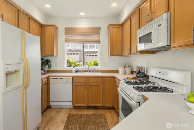 Property photo for 15428 135th Place Ne #36b, Woodinville photo 4